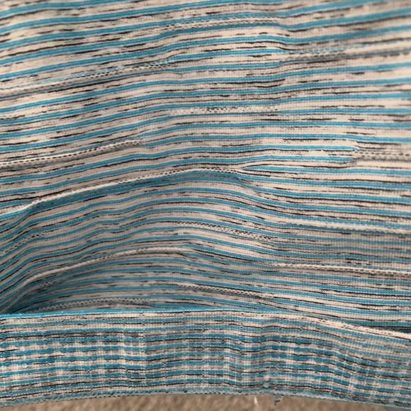 ATHLETA MOMENTUM SEAMLESS TEE -  SHORT SLEEVE -SIZE L - Picture 5 of 5